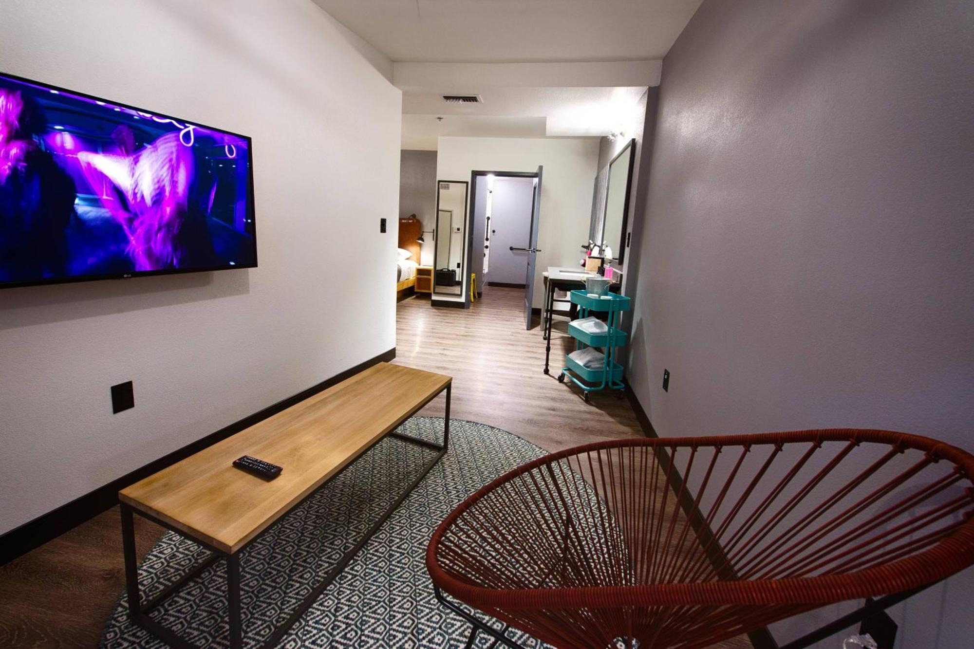 Hotel Moxy New Orleans Downtown/French Quarter Area Extérieur photo